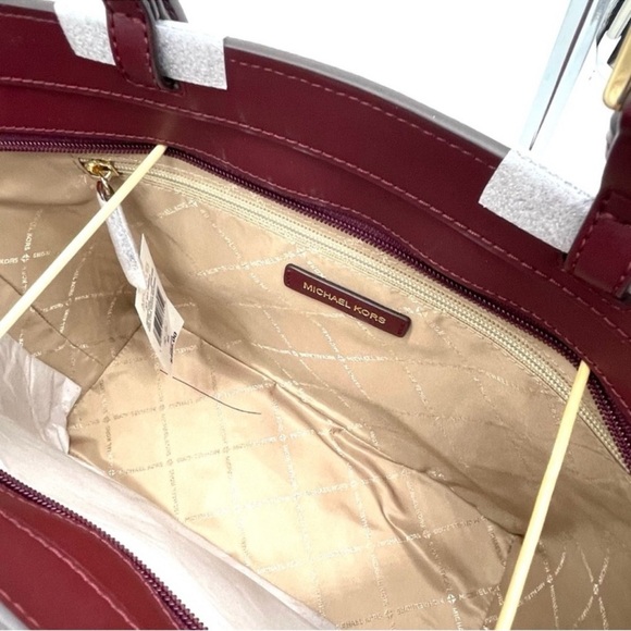 Michael Kors Jet Set Medium Pocket Tote Bag Ruby Red Leather - Picture 9 of 11